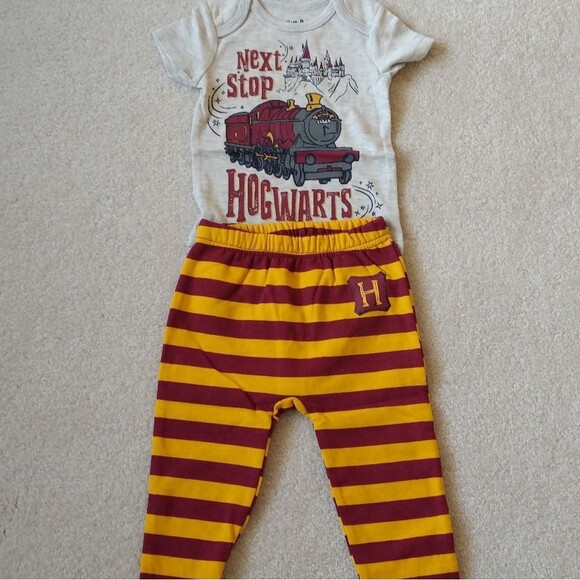 NWT Harry Potter 3 Piece Bodysuit, Pants,  and Hoodie Set - Picture 5 of 11